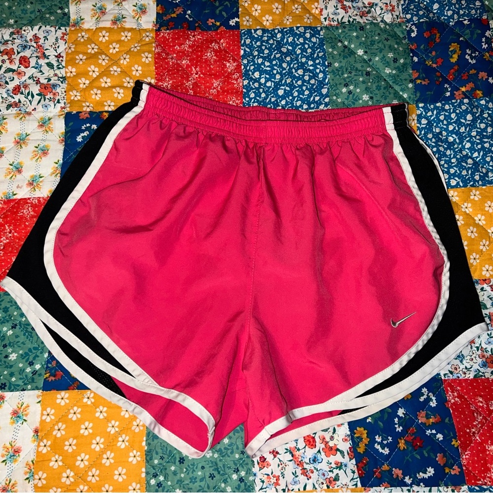 Womens medium Nike shorts excellent condition